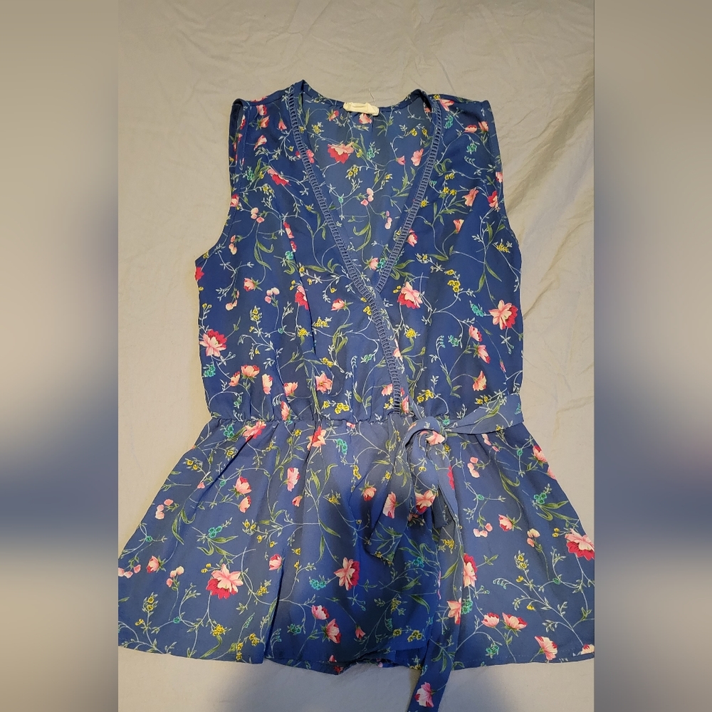 Sienna sky flowery blouse.